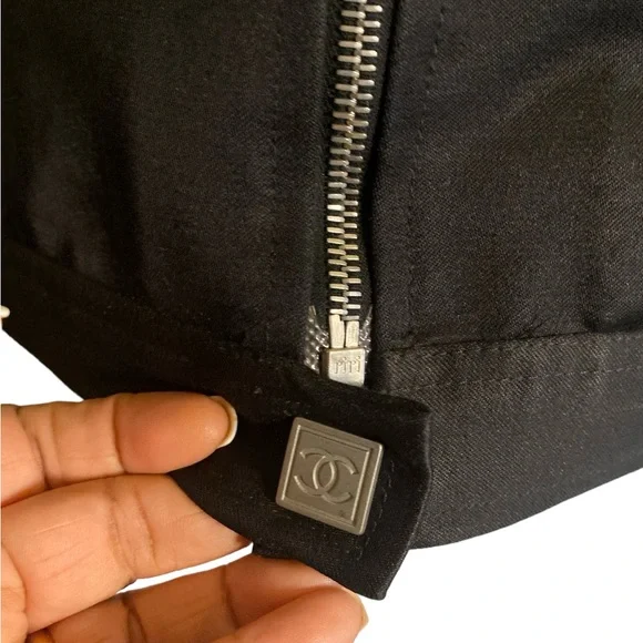 CHANEL Black Jacket 🖤2003🤍 Authenticated